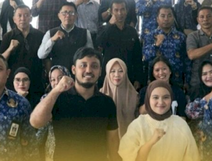 Bapenda Kota Makassar memperkenalkan kanal pembayaran pajak daerah melalui aplikasi Lontara+ pada kegiatan Pekan Panutan PBB-P2 di Kecamatan Tamalate, Rabu (17/6/2026), sebagai upaya memperluas layanan perpajakan digital.