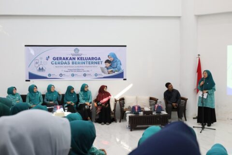 TP PKK Makassar Dorong Kader Jadi Pelopor Keluarga Cerdas Berinternet