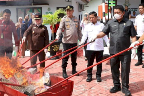 Wali Kota Parepare Hadiri Pemusnahan Barang Rampasan, Tegaskan Komitmen Berantas Narkoba