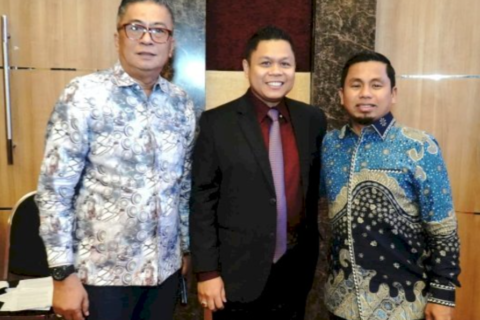 Wali Kota Parepare Tasming Hamid Hadiri Ujian Promosi Doktor Yasir Mahmud di Makassar