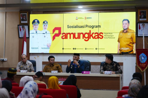 Sosialisasi PAMUNGKAS di Ujung Tanah, Bapenda Makassar Dorong Warga Lakukan Pendataan Pajak secara Digital