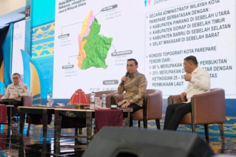 Jadi Narasumber di Raker APEKSI Komwil VI Kendari, Wawali Parepare Paparkan Inovasi Pengelolaan Sampah