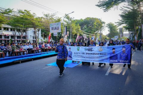 Saksikan Pawai Ta’aruf, Gubernur Sulsel Sambut 117 Kontingen MTQ VIII KORPRI Nasional 2026