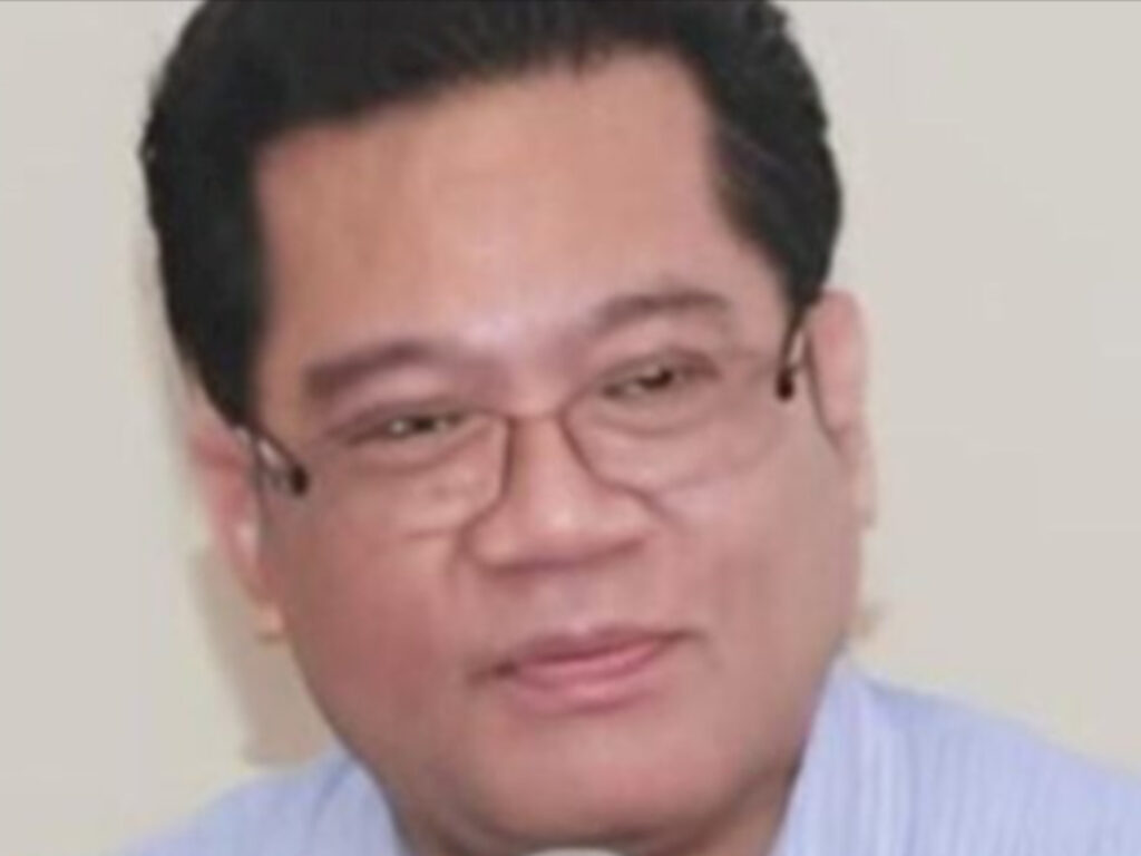Pakar Pembangunan Wilayah Universitas Bosowa Profesor Batara Surya memberikan tanggapan mengenai dampak program Multiyears Project (MYP) pembangunan jalan Pemprov Sulsel di Makassar, Senin (13/7/2026).