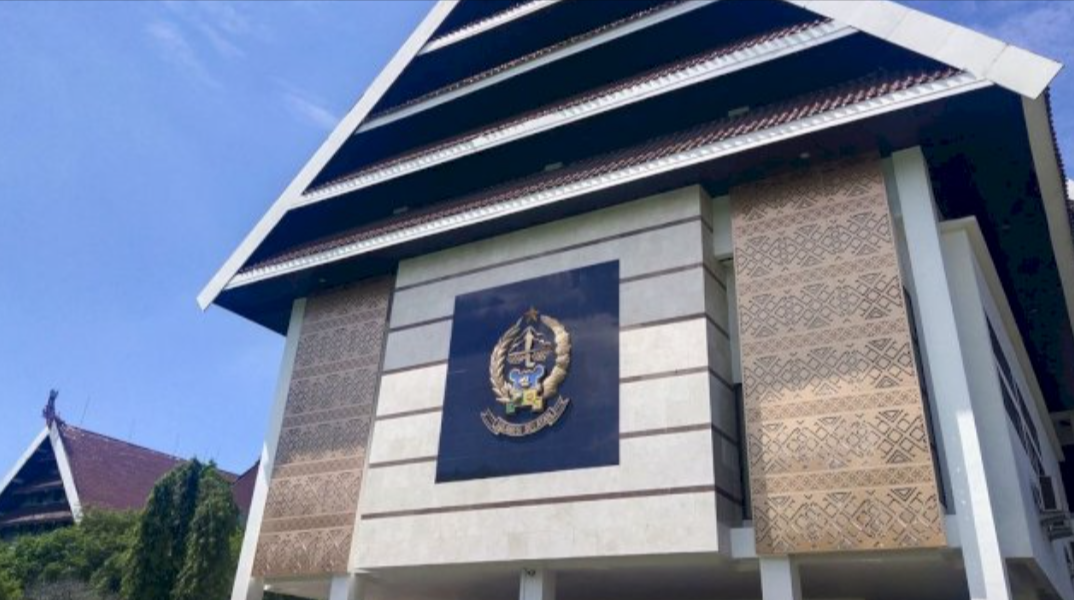 Tim penyidik Kejaksaan Tinggi Sulawesi Selatan menggeledah Kantor Dinas Pendidikan Sulawesi Selatan di Makassar pada Rabu (17/6/2026) terkait penyidikan dugaan korupsi pengadaan perpustakaan digital.