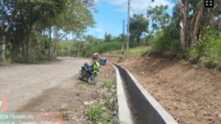PERCEPAT KONEKTIVITAS: Pengerjaan infrastruktur jalan provinsi terus dikebut Pemprov Sulsel guna memperkuat aksesibilitas dan kelancaran mobilitas antarwilayah di Sulawesi Selatan. Langkah ini menjadi program prioritas untuk memangkas biaya logistik serta menggerakkan roda perekonomian masyarakat. (Foto: Dok. Pemprov Sulsel)