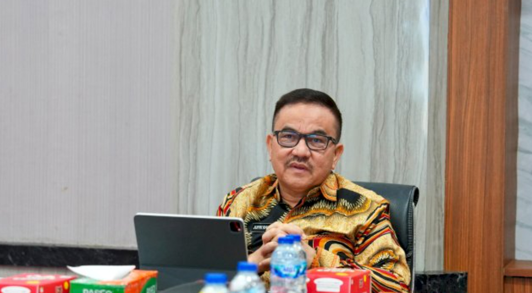 Sekretaris Daerah Provinsi Sulawesi Selatan Jufri Rahman membuka Entry Meeting Penilaian Maladministrasi Penyelenggaraan Pelayanan Publik Tahun 2026 di Ruang Rapat Sekda Sulsel, Makassar, Selasa (28/7/2026).