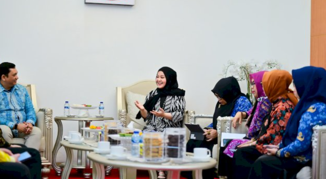 Wakil Gubernur Sulawesi Selatan menyatakan dukungan atas rencana penyelenggaraan Festival Adat Budaya Nusantara saat menerima audiensi panitia di Rumah Jabatan Wagub Sulsel, Makassar.