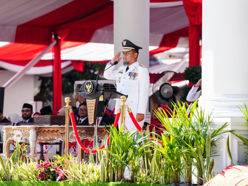Gubernur Andi Sudirman Pimpin Upacara HUT ke-81 RI, Ini Pesannya