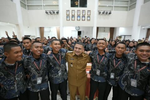 Munafri Jamu 70 Paskibraka Makassar, Dapat Uang Tunai dan Studi Wisata ke Bali