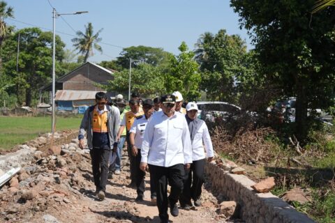 Jawab Kebutuhan Warga, Wali Kota Appi Prioritaskan Pembangunan Jalan Beton Romang Tangayya