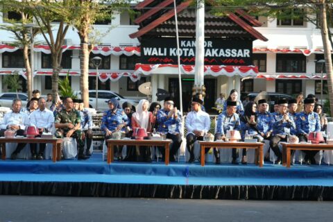 Defile Kafilah MTQ VIII KORPRI Nasional Resmi Dilepas di Balai Kota Makassar