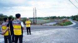Tinjau Progres Jalan di Pinrang-Enrekang, Gubernur Sulsel: Ruas Paleteang-Malimpung Semakin Mantap