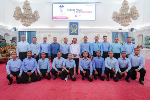 Lepas 20 Taruna Baru Penerima Beasiswa PPIC, Andi Sudirman: Jadilah Pilot Andal Kebanggaan Sulsel