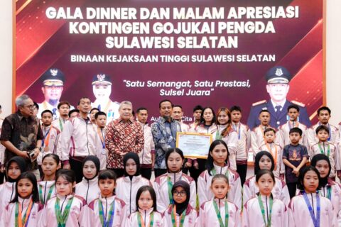 Kontingen Sulsel Perkasa di Kejurnas Gojukai 2026, Andi Sudirman Beri Rp250 Juta untuk Pembinaan Atlet