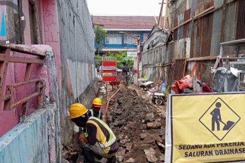 Dinas PU Makassar: Perbaikan Jalan dan Drainase di Lorong 28 Pongtiku, Sudah  Berjalan