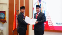 Gubernur Sulsel Andi Sudirman Sulaiman melantik Andi Winarno Eka Putra sebagai Pj Sekda Sulsel di Rujab Gubernur, Makassar, Senin (5/10/2026).