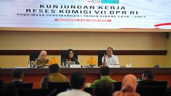 Gubernur Sulsel Andi Sudirman Sulaiman menerima kunjungan reses Komisi VII DPR RI di Kantor Gubernur Sulsel, Makassar, Jumat (9/10/2026).