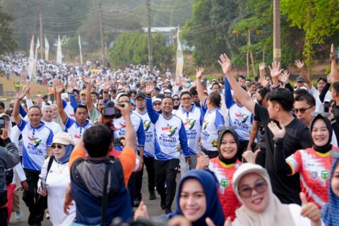 Tutup Rangkaian Harkopnas, Gubernur Andi Sudirman Lepas Ribuan Peserta Jalan Sehat Anti Mager di Sorowako