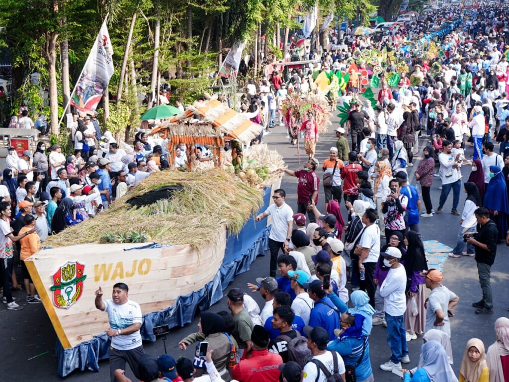 24 Kabupaten/Kota se-Sulsel Pamerkan Hasil Bumi dalam Kirab Swasembada Pangan