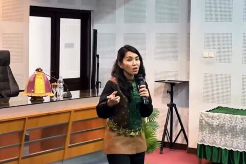 Chief of Public Affairs Grab Indonesia Tirza Munusamy Bahas Ekonomi Digital di FISIP Unhas